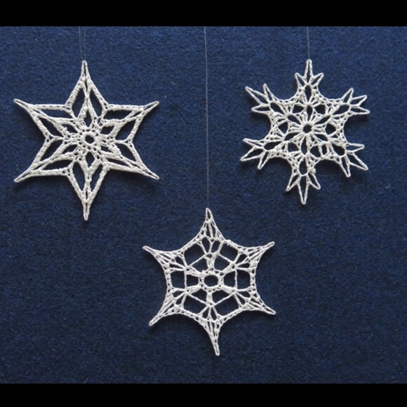 Set 12 hand crocheted white snowflakes Christmas ornaments decor Crochet - Picture 3 of 6